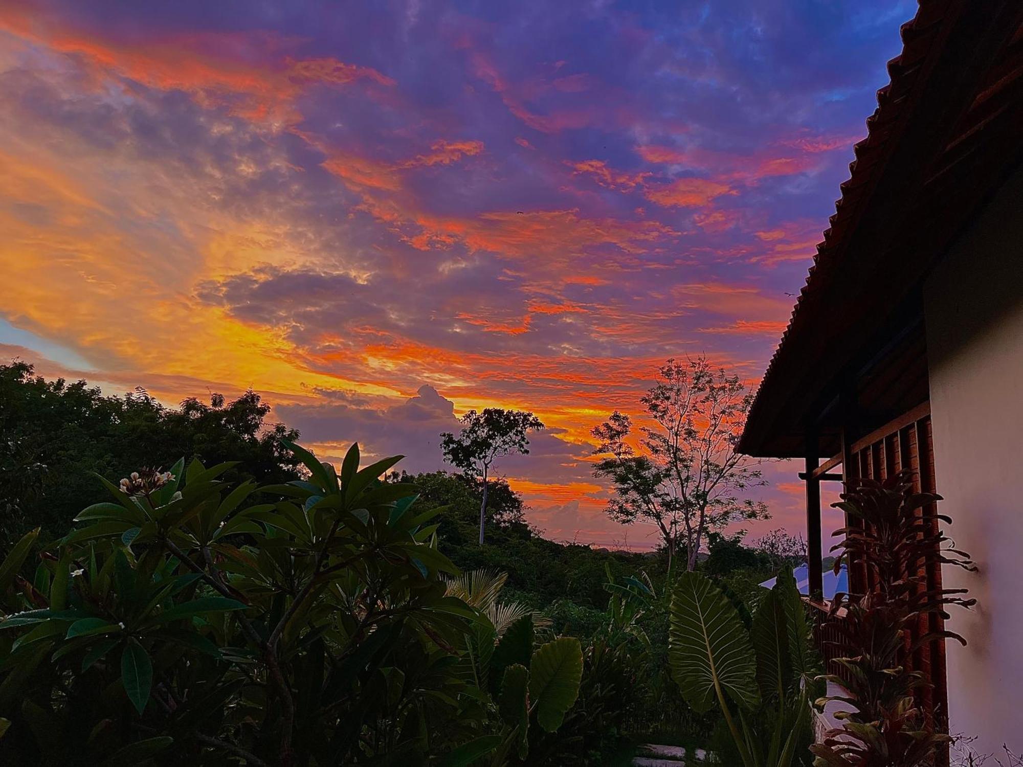 Hotel Sunset Hill Lembongan Exterior foto
